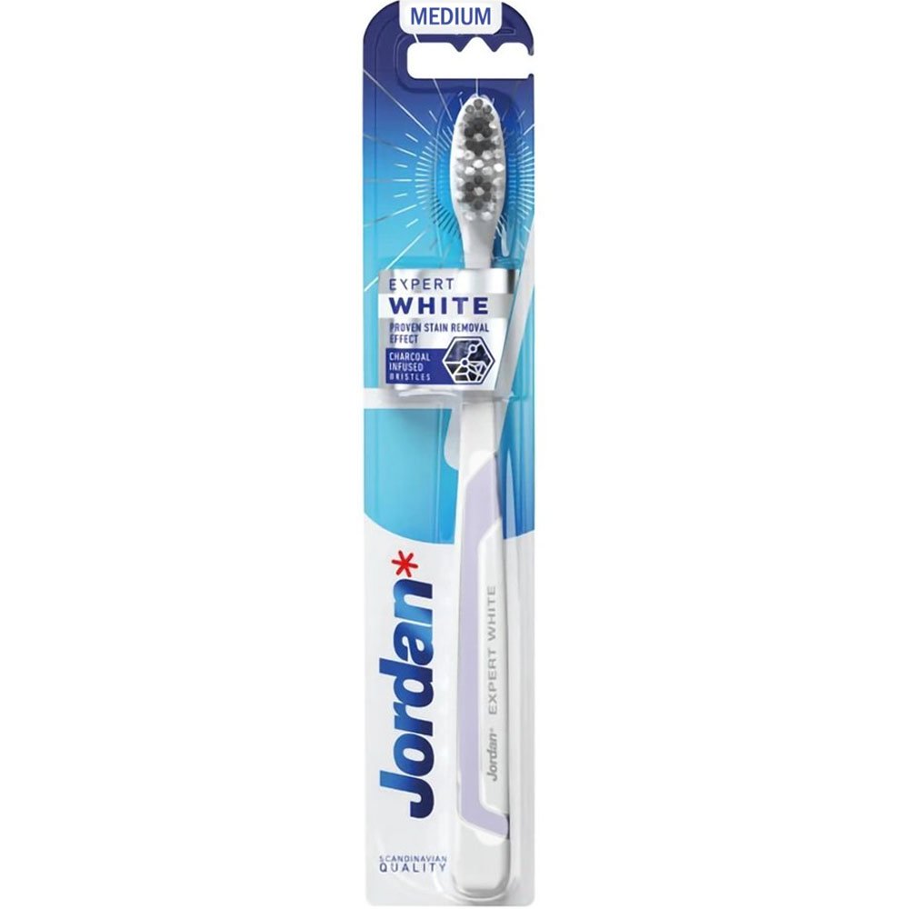 Jordan Expert White Toothbrush Medium Λιλά Μέτρια Οδοντόβουρτσα για Λεύκανση με Ίνες Εμπλουτισμένες με Άνθρακα 1 Τεμάχιο