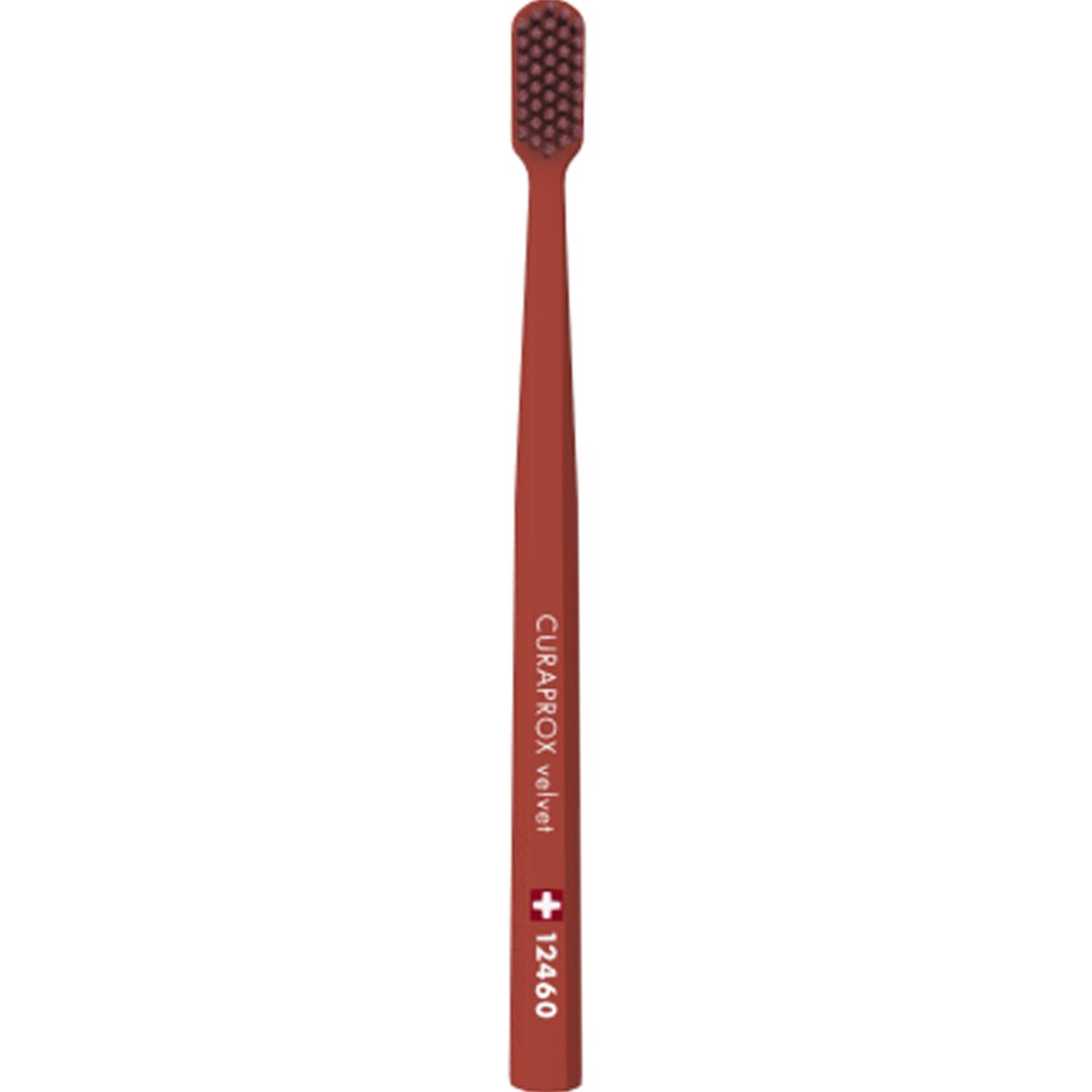 Curaprox CS 12460 Velvet Toothbrush Οδοντόβουρτσα με Εξαιρετικά Απαλές & Πυκνές Ίνες Curen για Πολύ Ευαίσθητα Δόντια 1 Τεμάχιο – Καφέ / Μπορντό