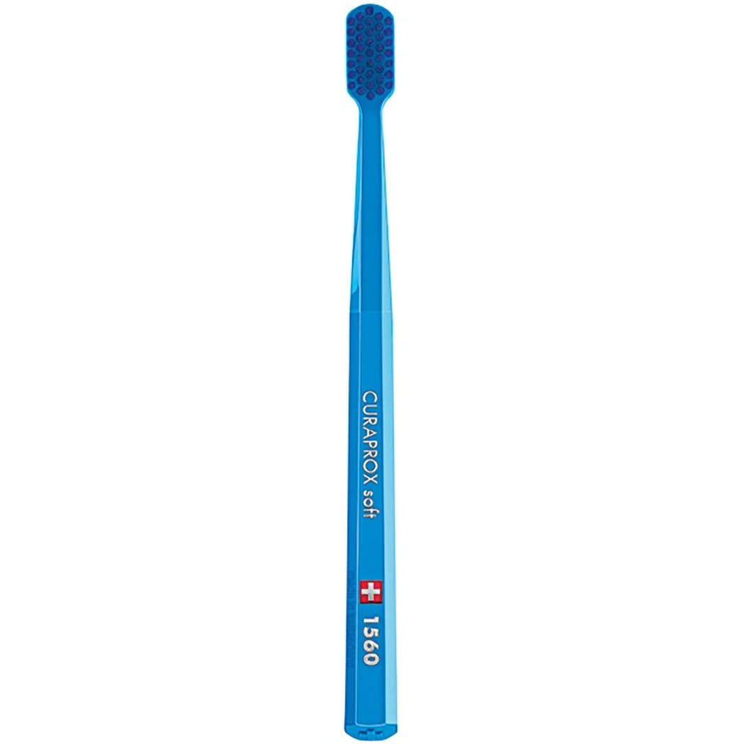 Curaprox CS 1560 Soft Toothbrush Χειροκίνητη Οδοντόβουρτσα με Μαλακές Ίνες για Βαθύ Καθαρισμό 1 Τεμάχιο – Γαλάζιο / Μπλε